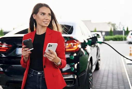 Akaryakıt Harcamalarınıza 400 TL Bankkart Lira