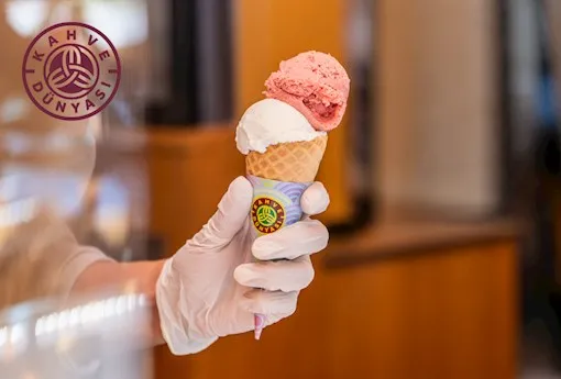 Bankkart Genç ile Kahve Dünyası'nda Jest Lira Kampanyası